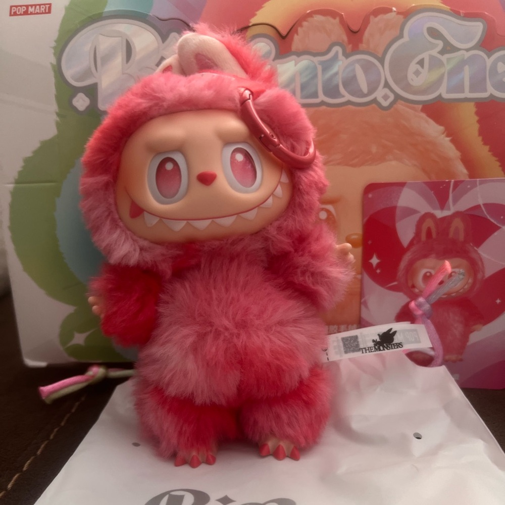 Colorful Animal-Themed Keychain Set - Picture 4 of 8